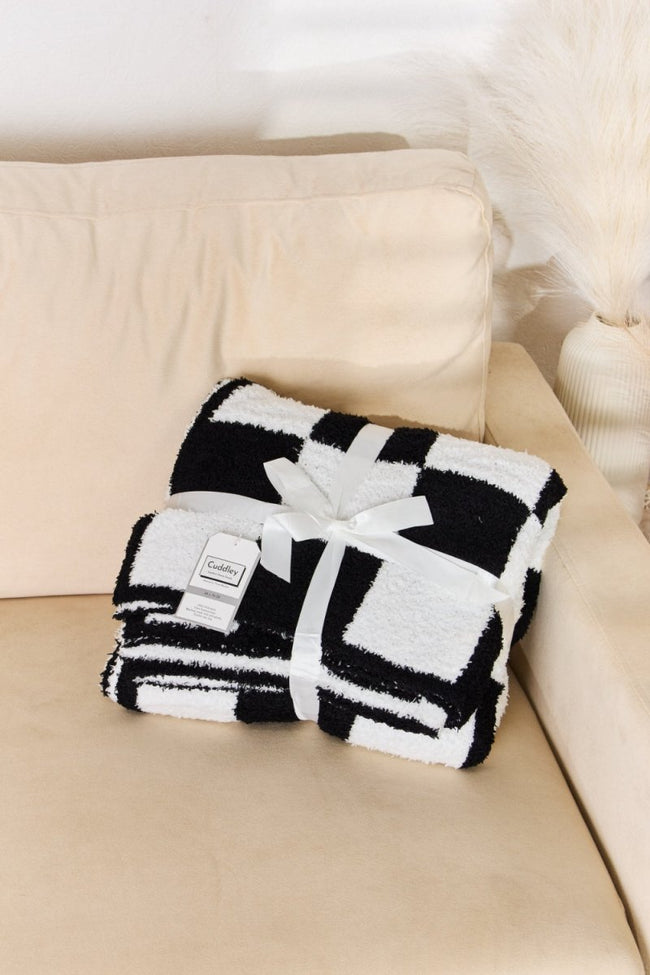 Cuddley Checkered Decorative Throw Blanket - Luxe Shopping