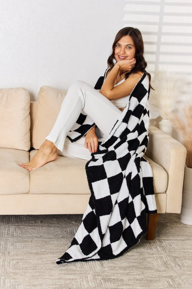 Cuddley Checkered Decorative Throw Blanket - Luxe Shopping