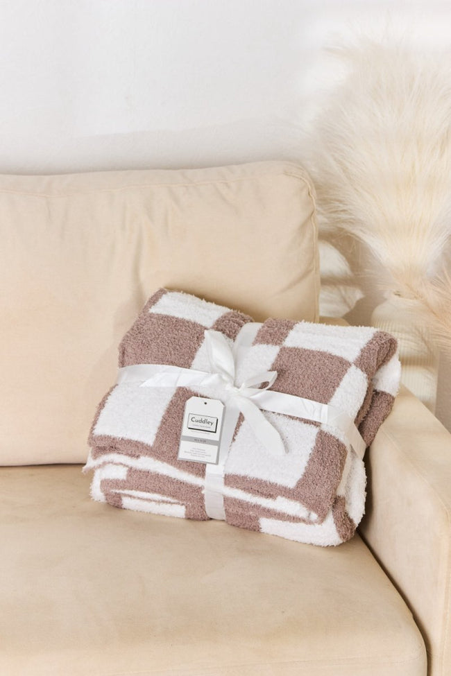 Cuddley Checkered Decorative Throw Blanket - Luxe Shopping