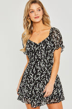 Love Tree Ditsy Floral Short Sleeve Romper - Luxe Shopping