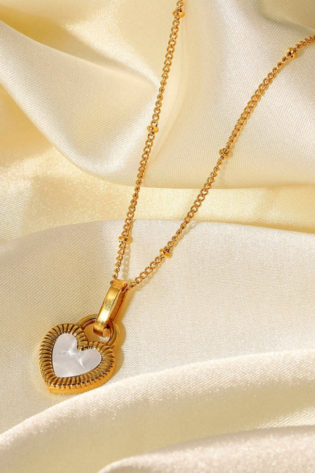 Contrast Heart Pendant Necklace - Luxe Shopping