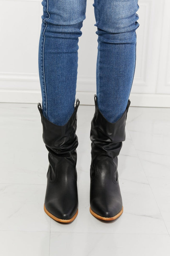 Texas Scrunch Cowboy Boots in Black - Luxe Shopping