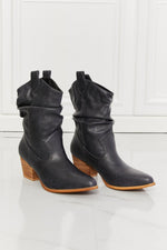 Texas Scrunch Cowboy Boots in Navy - Luxe Shopping